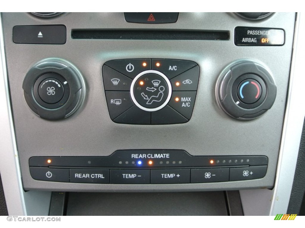 2013 Ford Explorer FWD Controls Photo #94500600