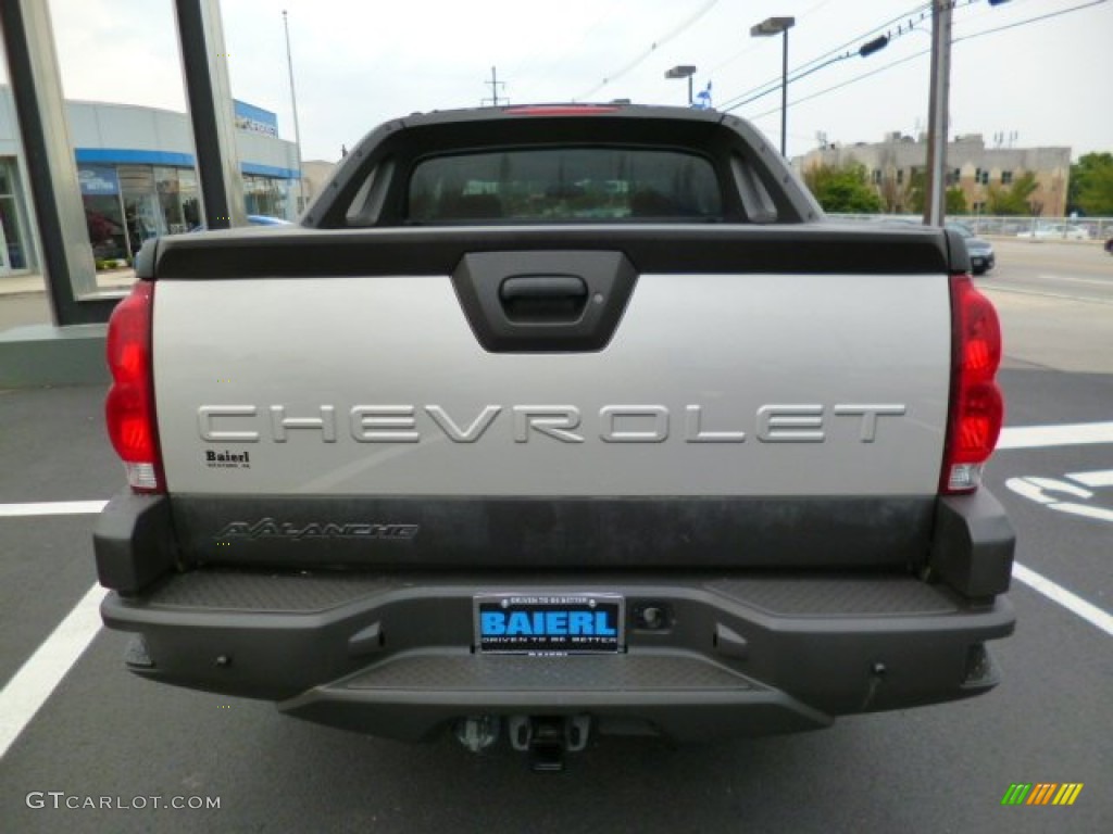 2004 Avalanche 1500 4x4 - Silver Birch Metallic / Dark Charcoal photo #6
