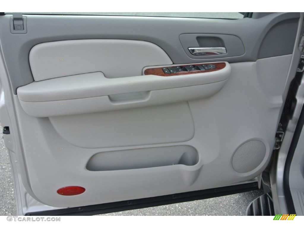 2009 Chevrolet Suburban LT 4x4 Door Panel Photos