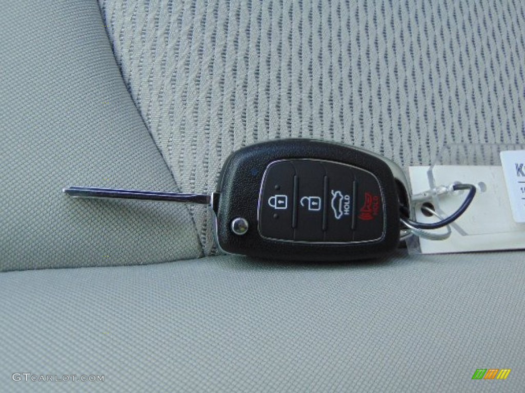 2015 Sonata SE - Venetian Red / Gray photo #19