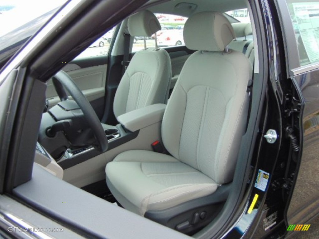 Gray Interior 2015 Hyundai Sonata SE Photo #94502376