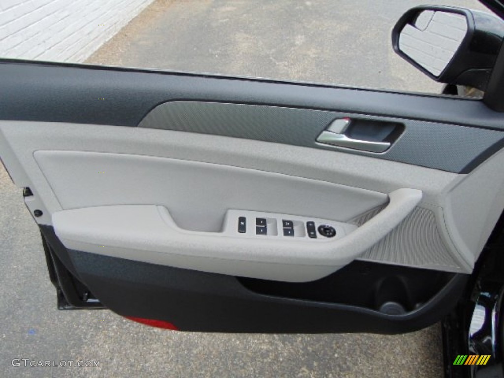 2015 Hyundai Sonata SE Door Panel Photos