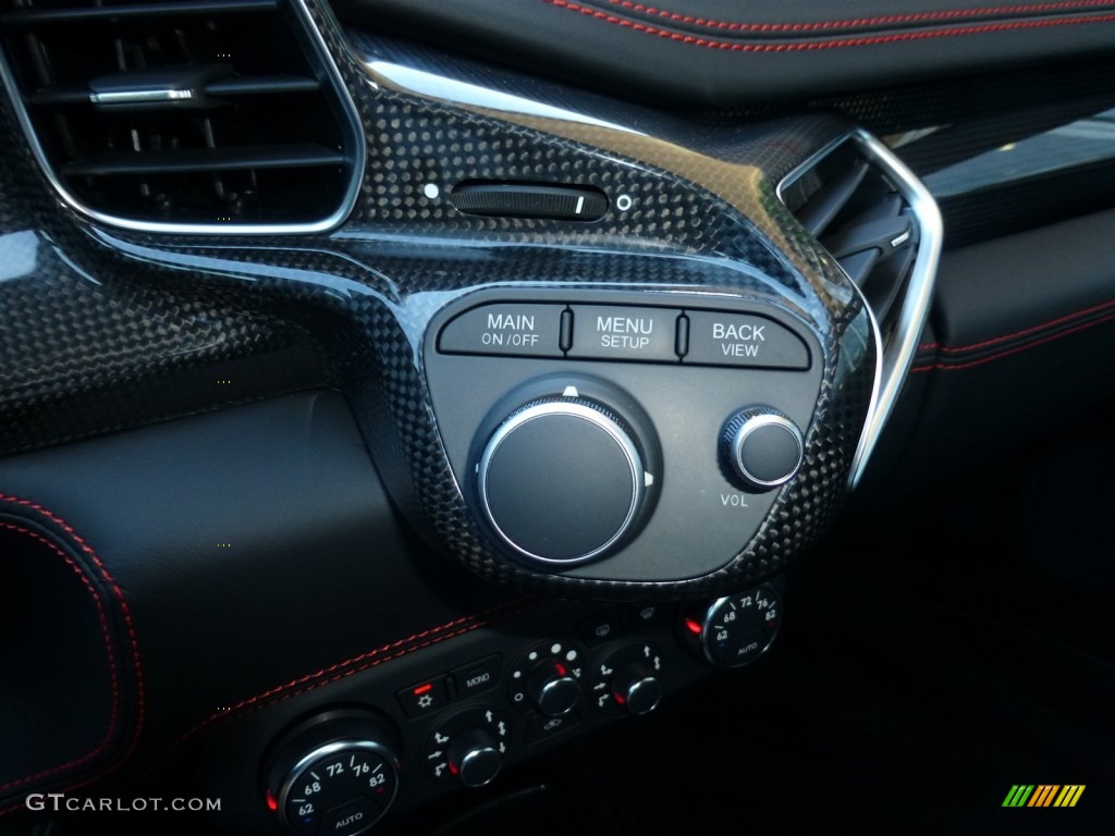 2013 Ferrari 458 Italia Controls Photo #94511073