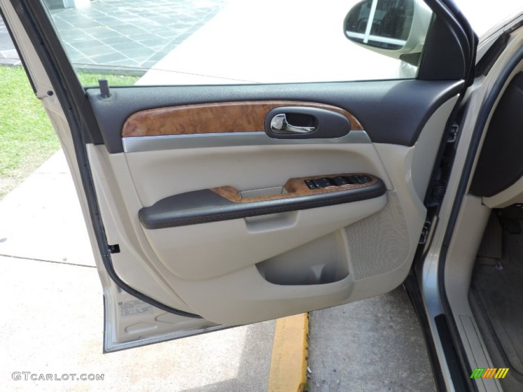2010 Buick Enclave CX Door Panel Photos