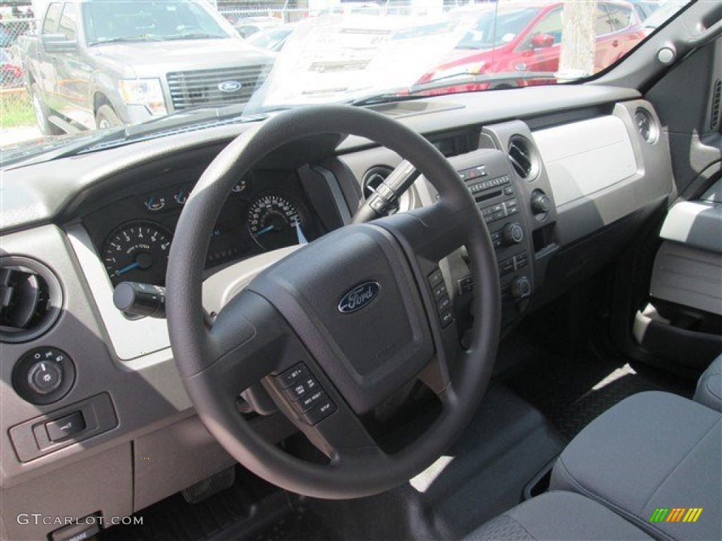 2014 F150 XL SuperCab - Tuxedo Black / Steel Grey photo #12