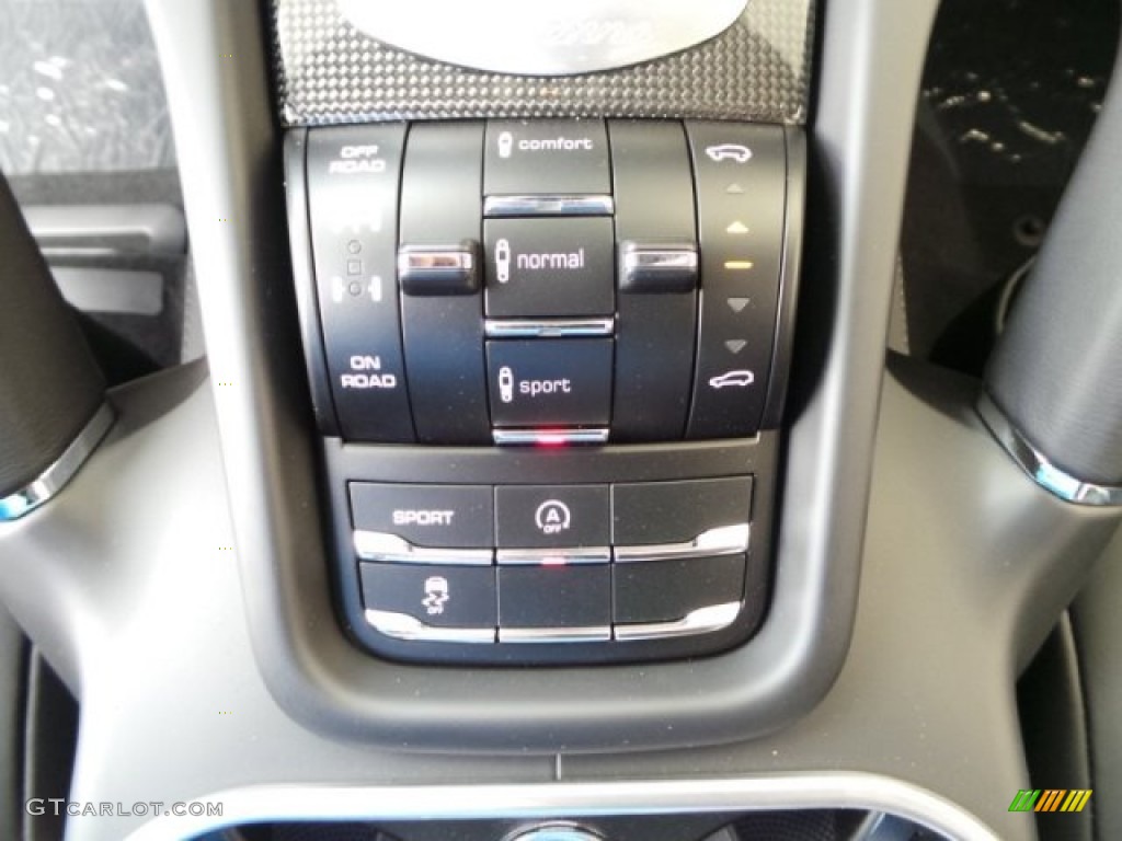 2014 Porsche Cayenne Turbo S Controls Photo #94521900