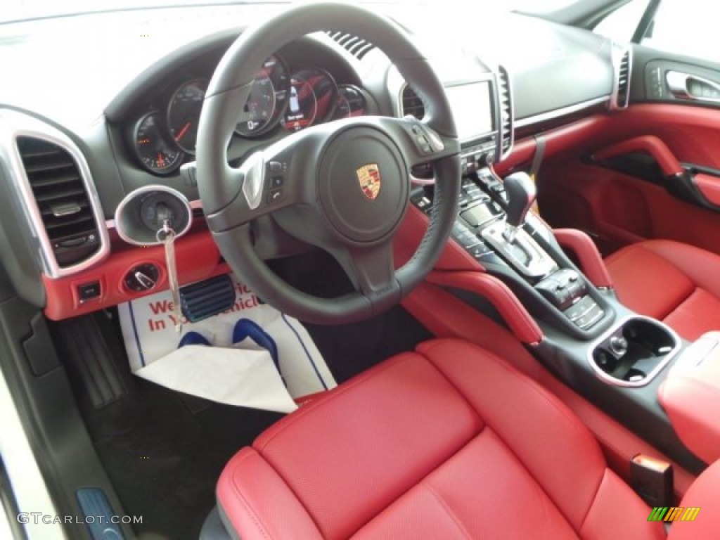 Black/Carrera Red Interior 2014 Porsche Cayenne S Photo #94522539
