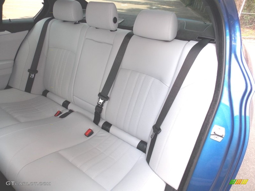 2013 BMW M5 Sedan Rear Seat Photo #94536402
