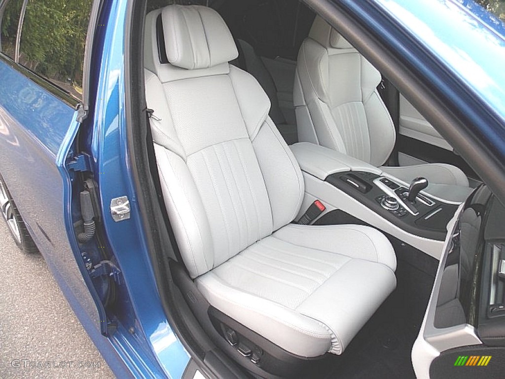 2013 BMW M5 Sedan Front Seat Photo #94536516
