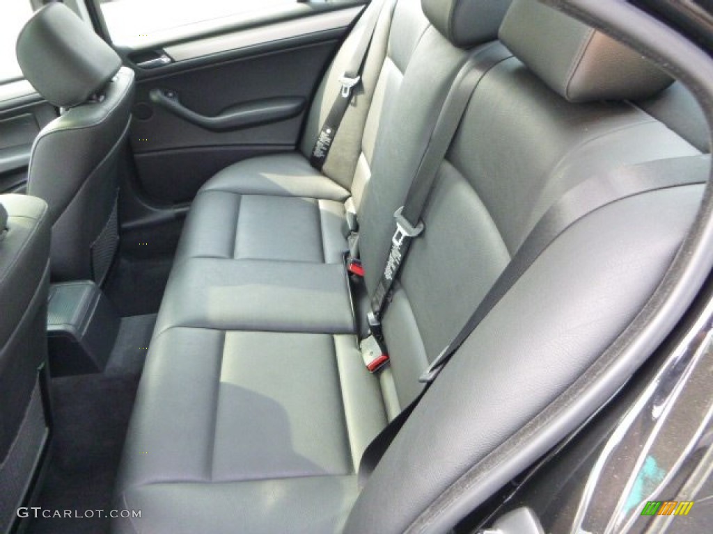 2004 BMW 3 Series 325i Sedan Rear Seat Photo #94537971