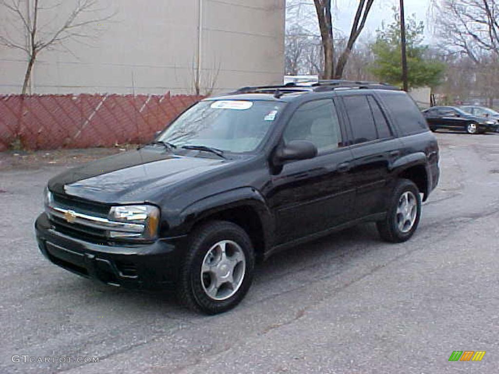 Black Chevrolet TrailBlazer
