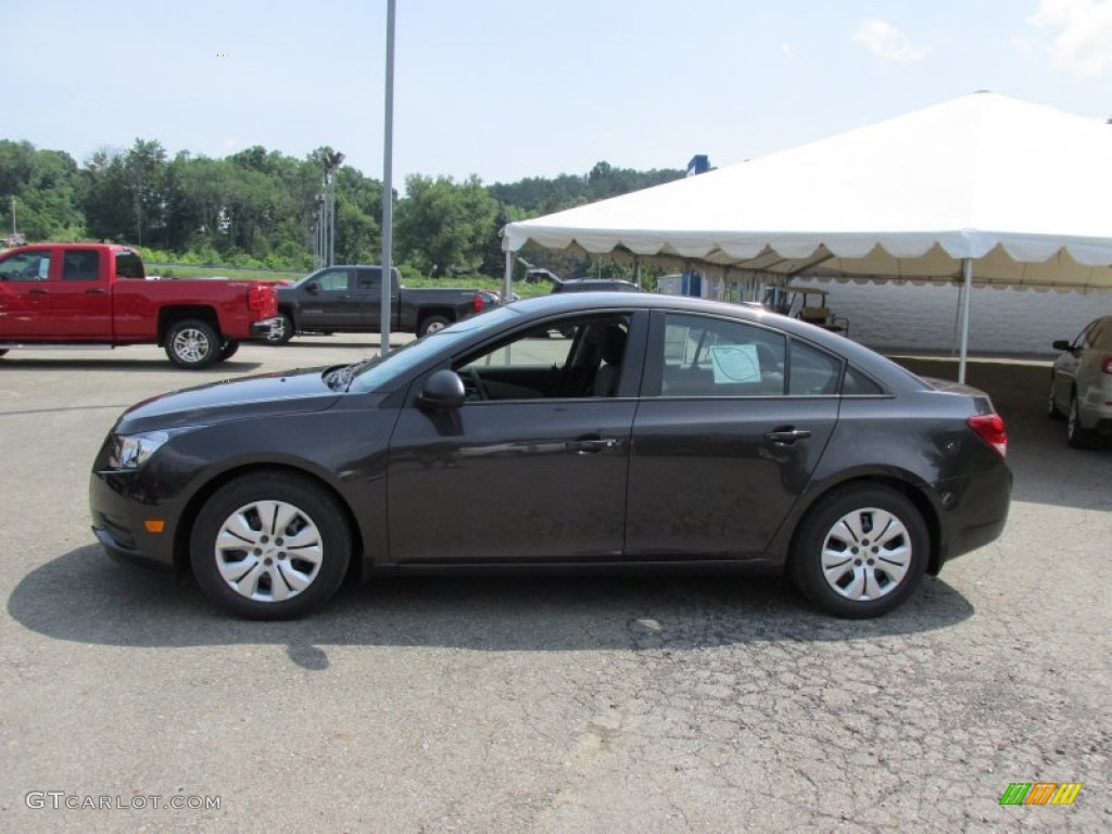 2014 Cruze LS - Tungsten Metallic / Jet Black/Medium Titanium photo #2