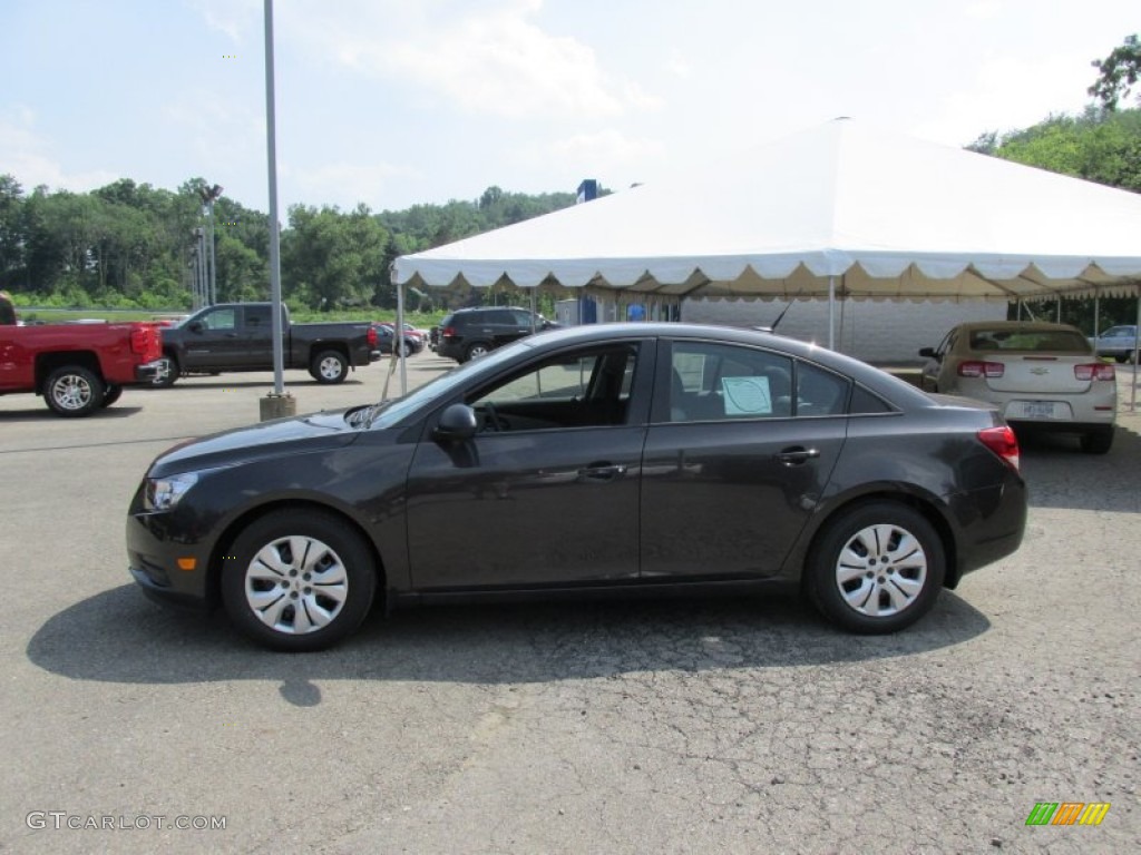 2014 Cruze LS - Tungsten Metallic / Jet Black/Medium Titanium photo #2