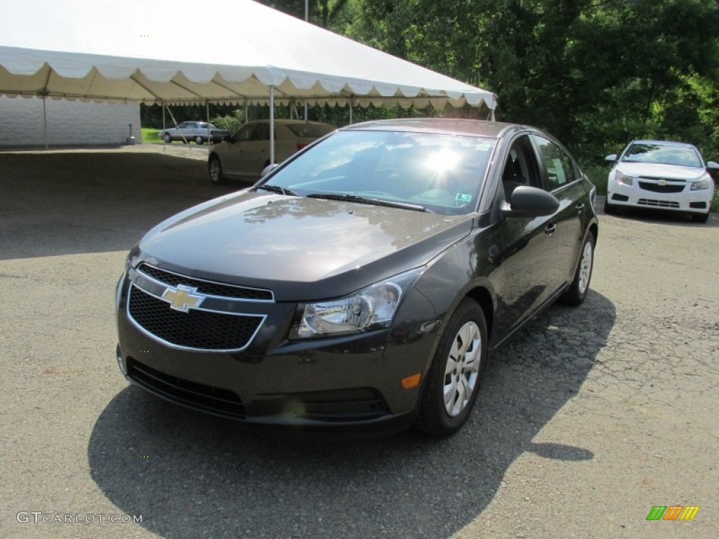 2014 Cruze LS - Tungsten Metallic / Jet Black/Medium Titanium photo #10