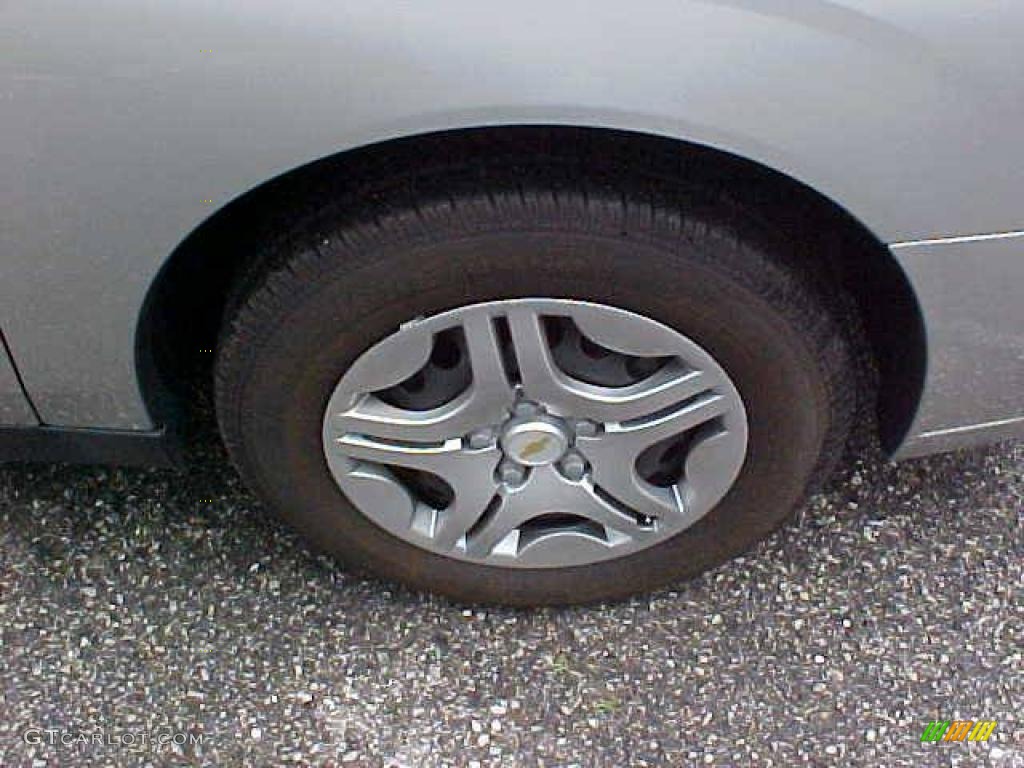 2008 Malibu Classic LS Sedan - Silverstone Metallic / Titanium Gray photo #4