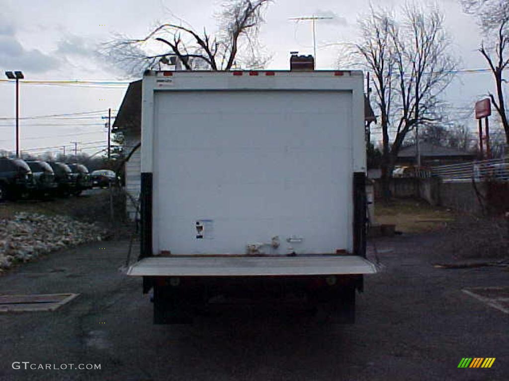 2004 Express 3500 Cutaway Moving Van - Summit White / Medium Dark Pewter photo #6