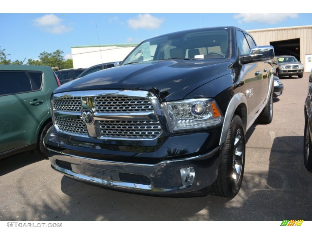 2014 1500 Laramie Crew Cab 4x4 - Black / Canyon Brown/Light Frost Beige photo #5