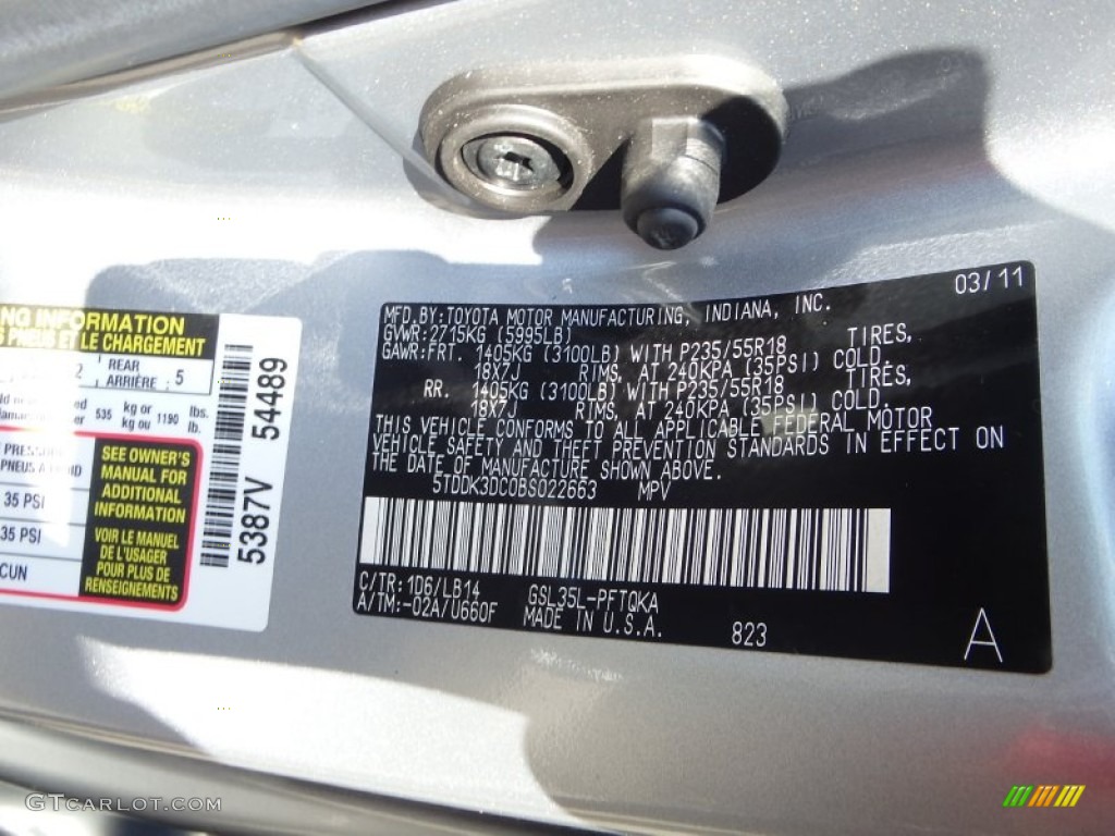 2011 Sienna XLE AWD - Silver Sky Metallic / Light Gray photo #31