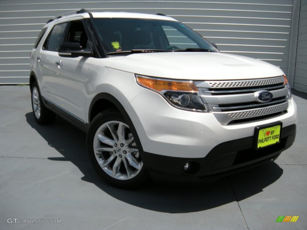 2014 Explorer XLT - White Platinum / Charcoal Black photo #2