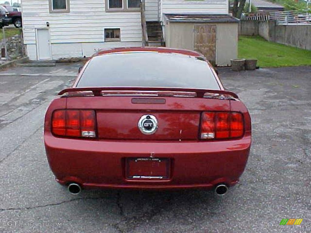 2006 Mustang GT Premium Coupe - Redfire Metallic / Dark Charcoal photo #7