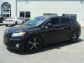 Black - Venza V6 AWD Photo No. 3