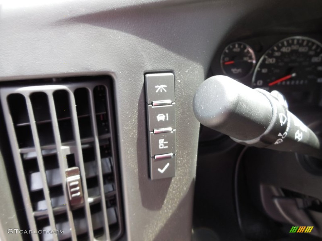 2014 Chevrolet Express 1500 Passenger LS AWD Controls Photo #94559692
