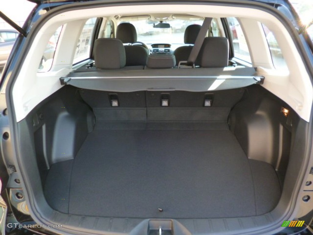 2015 Subaru Forester 2.5i Trunk Photos