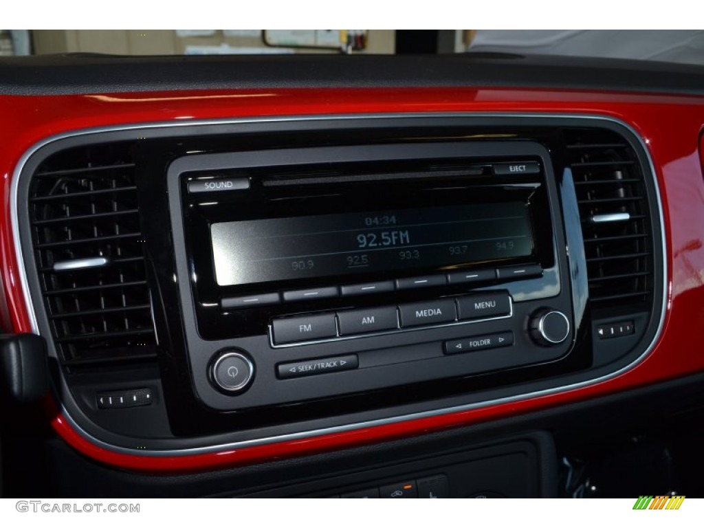 2014 Volkswagen Beetle 1.8T Audio System Photos