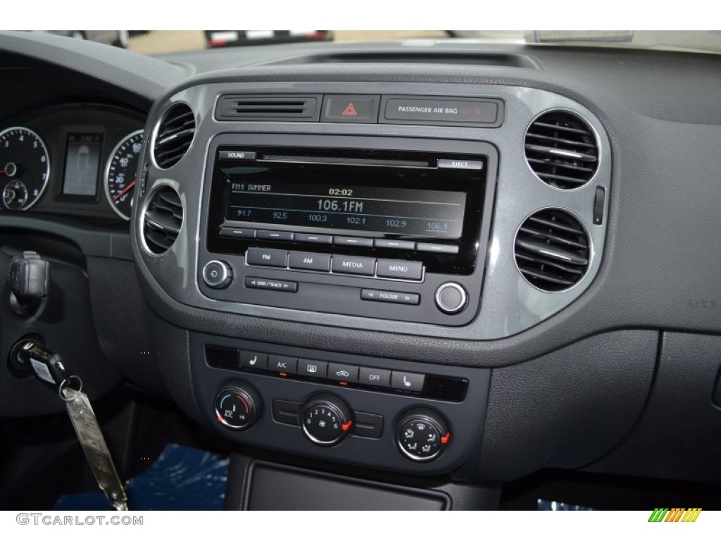 2014 Volkswagen Tiguan SE 4Motion Controls Photo #94562521