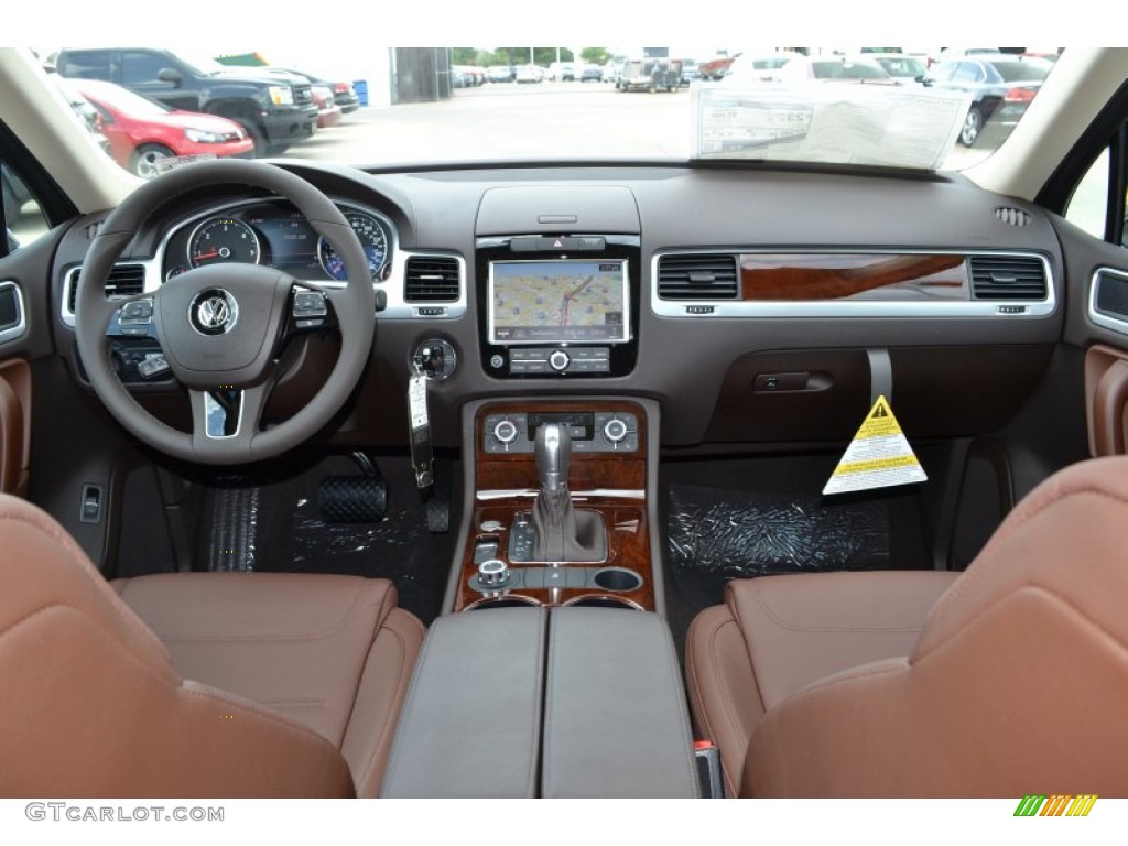 2014 Volkswagen Touareg TDI Lux 4Motion Dashboard Photos