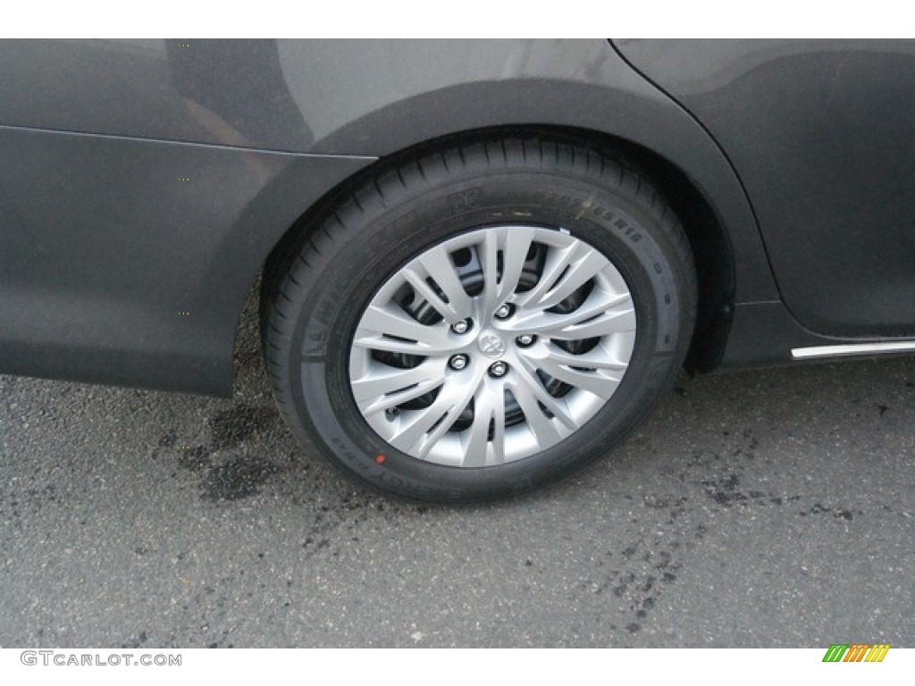 2014 Camry LE - Magnetic Gray Metallic / Ivory photo #9