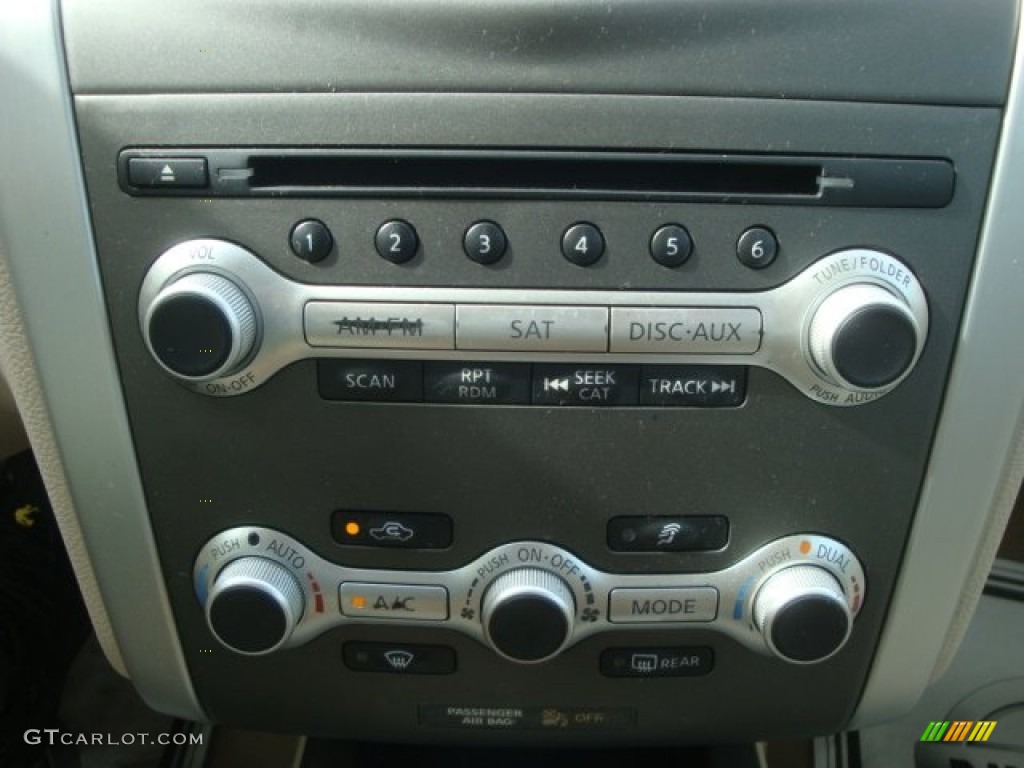 2011 Nissan Murano CrossCabriolet AWD Audio System Photos