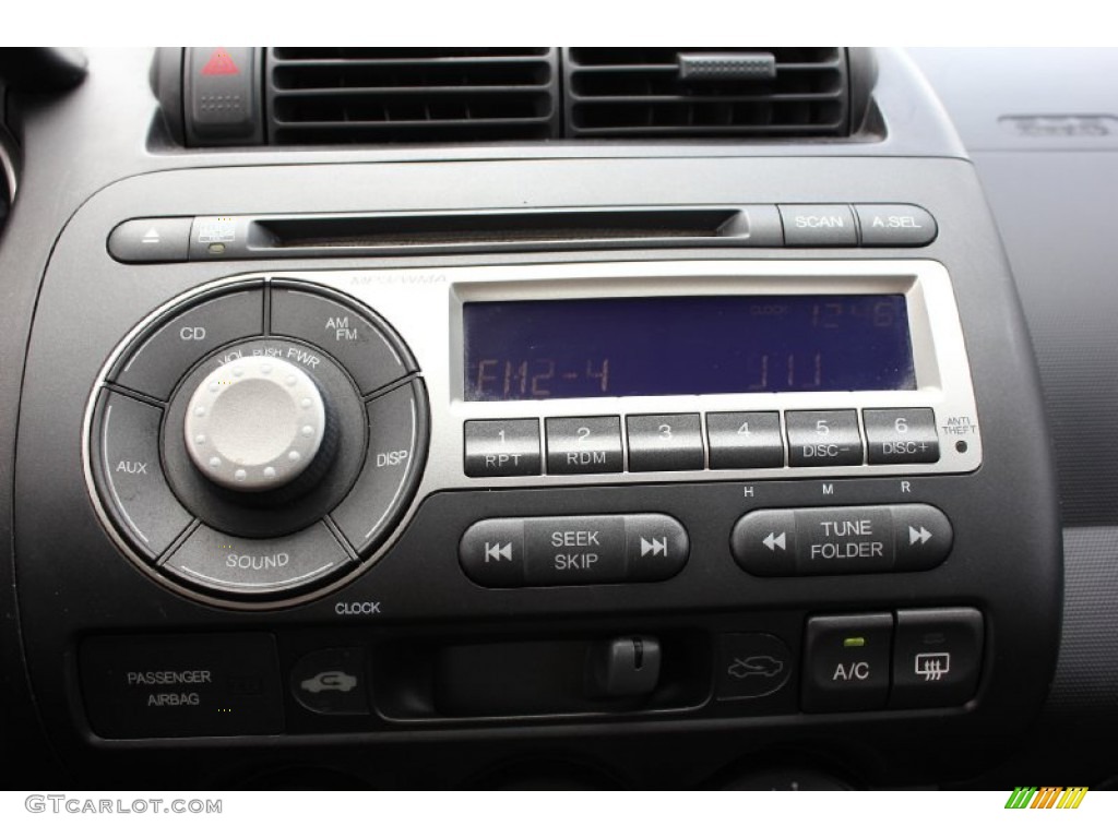 2007 Honda Fit Sport Controls Photo #94565986