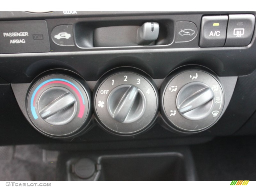 2007 Honda Fit Sport Controls Photos