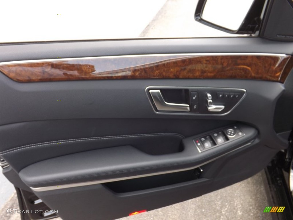 2014 E 350 4Matic Wagon - Black / Black photo #21