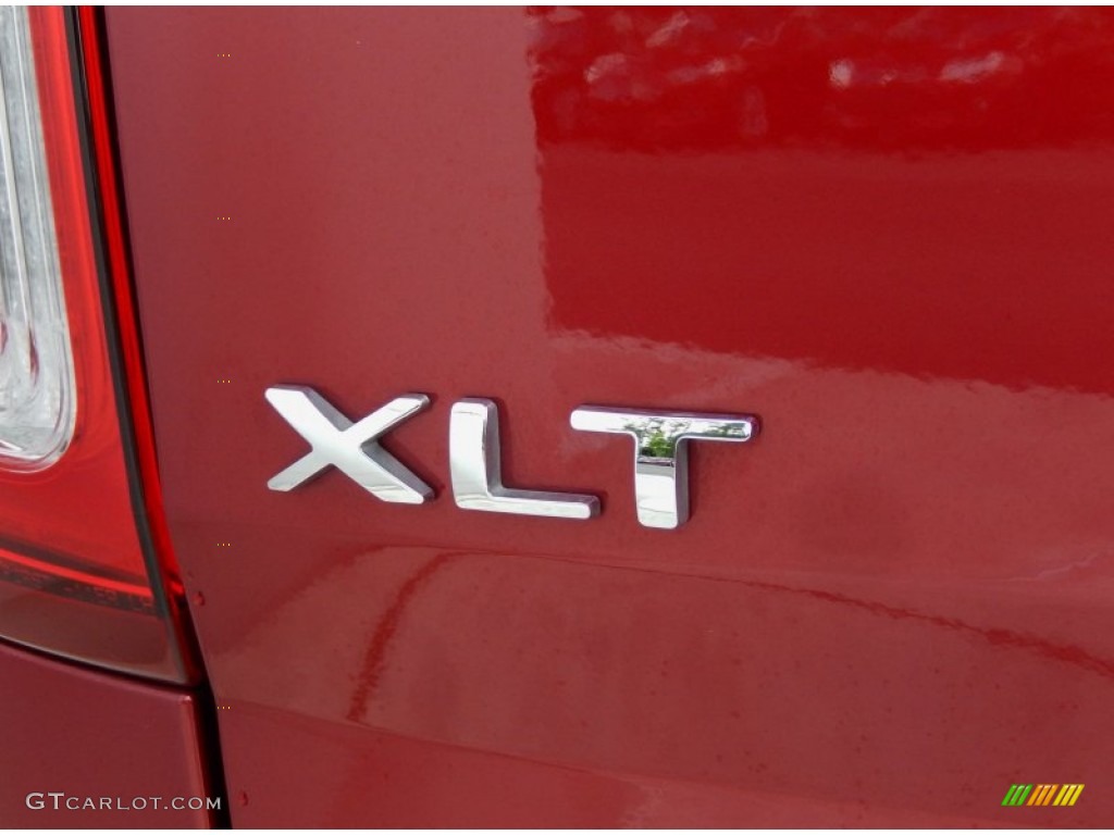 2013 Ford Explorer XLT Marks and Logos Photos