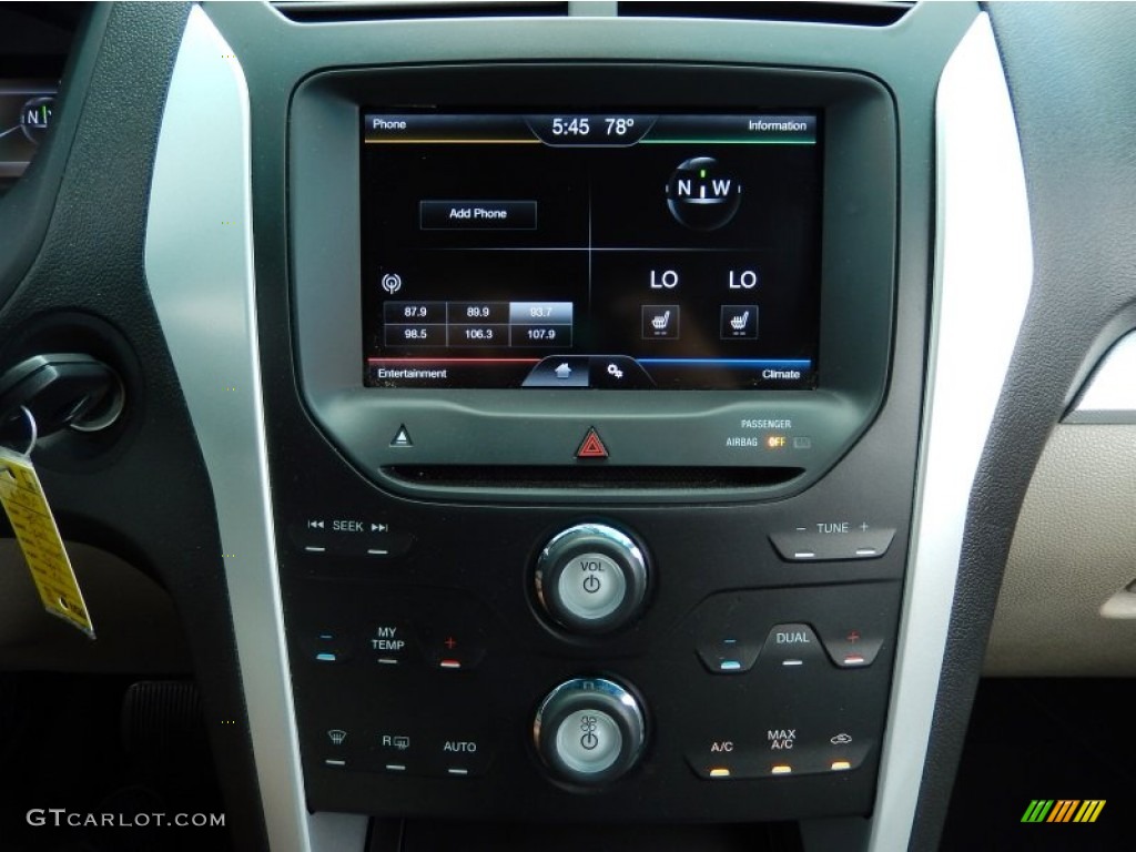 2013 Ford Explorer XLT Controls Photos