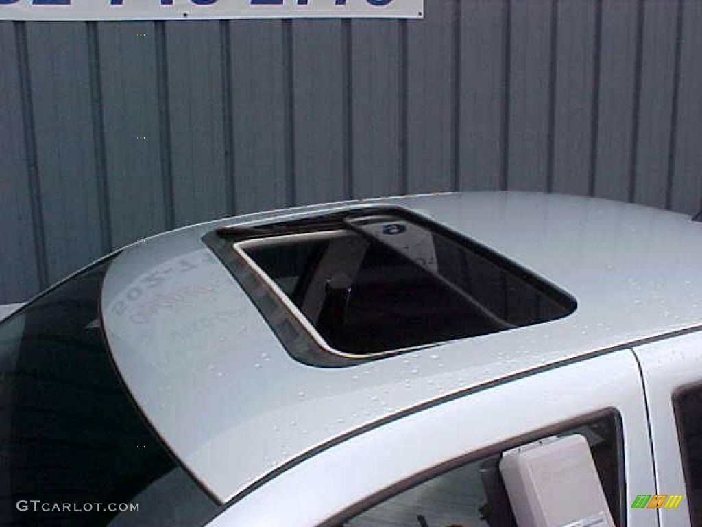 2004 Jetta GLS Sedan - Reflex Silver Metallic / Black photo #5