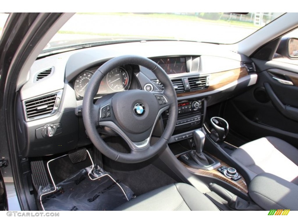 Black Interior 2014 BMW X1 xDrive35i Photo #94580584
