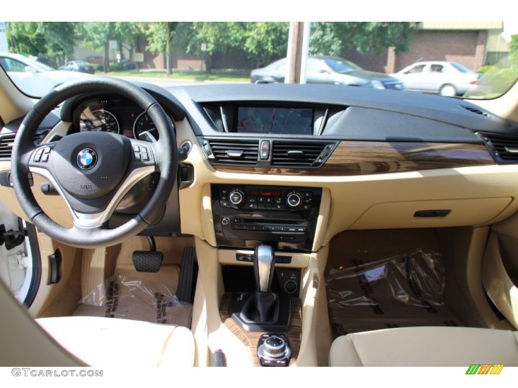 2014 BMW X1 xDrive35i Dashboard Photos
