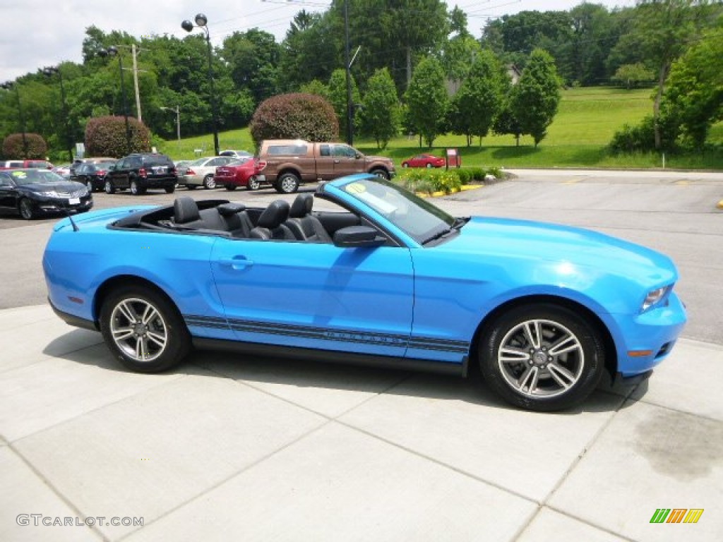 2011 Mustang V6 Premium Convertible - Grabber Blue / Charcoal Black photo #6
