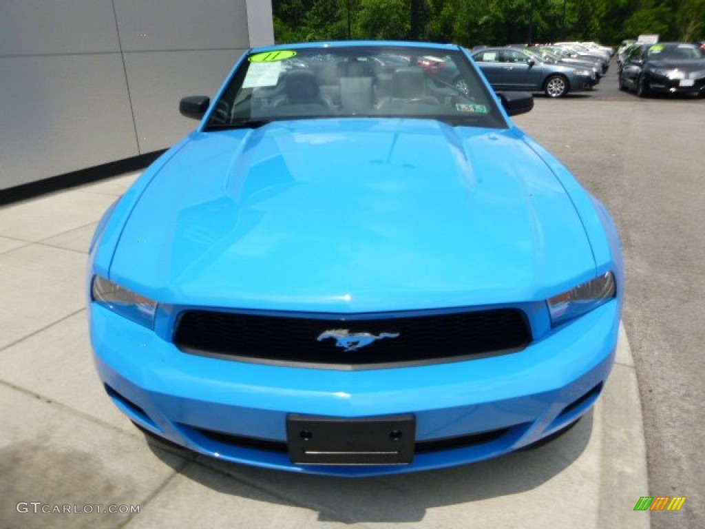 2011 Mustang V6 Premium Convertible - Grabber Blue / Charcoal Black photo #8