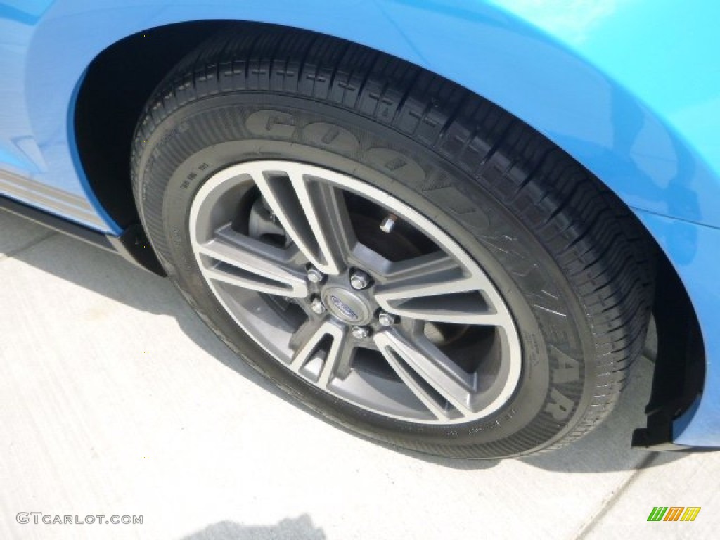 2011 Mustang V6 Premium Convertible - Grabber Blue / Charcoal Black photo #9