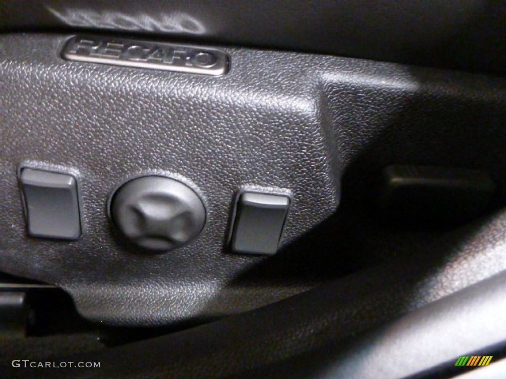 2012 Cadillac CTS -V Sport Wagon Controls Photo #94581676