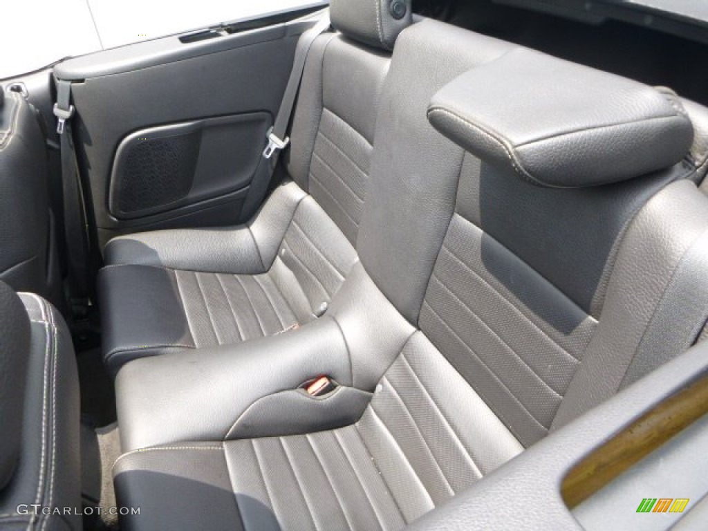 2011 Mustang V6 Premium Convertible - Grabber Blue / Charcoal Black photo #16