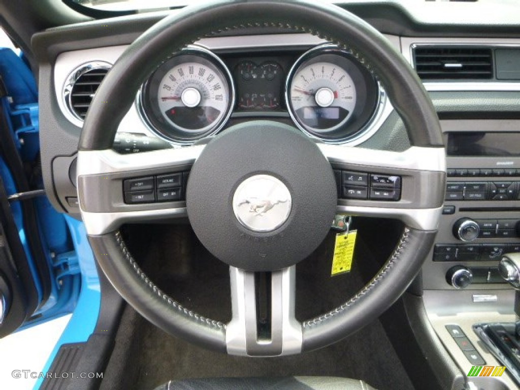 2011 Mustang V6 Premium Convertible - Grabber Blue / Charcoal Black photo #21