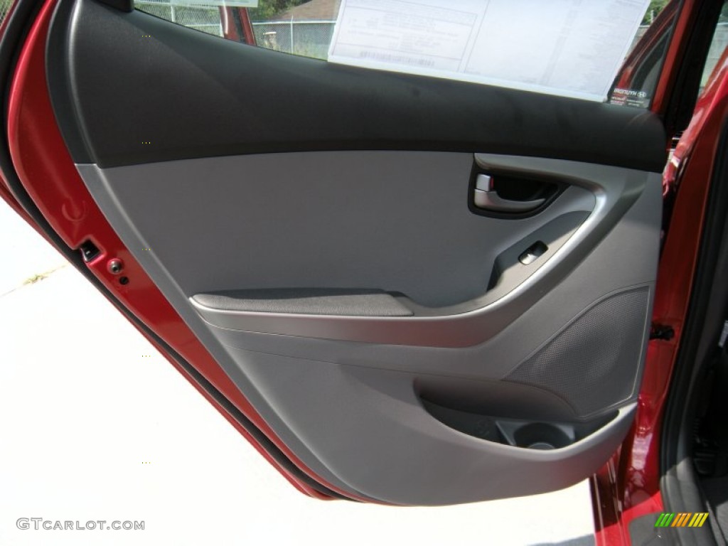 2014 Elantra SE Sedan - Red / Gray photo #18