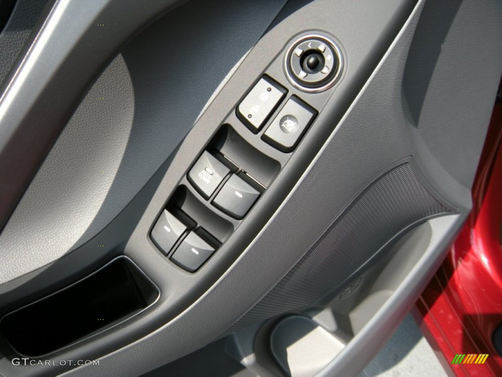 2014 Elantra SE Sedan - Red / Gray photo #21