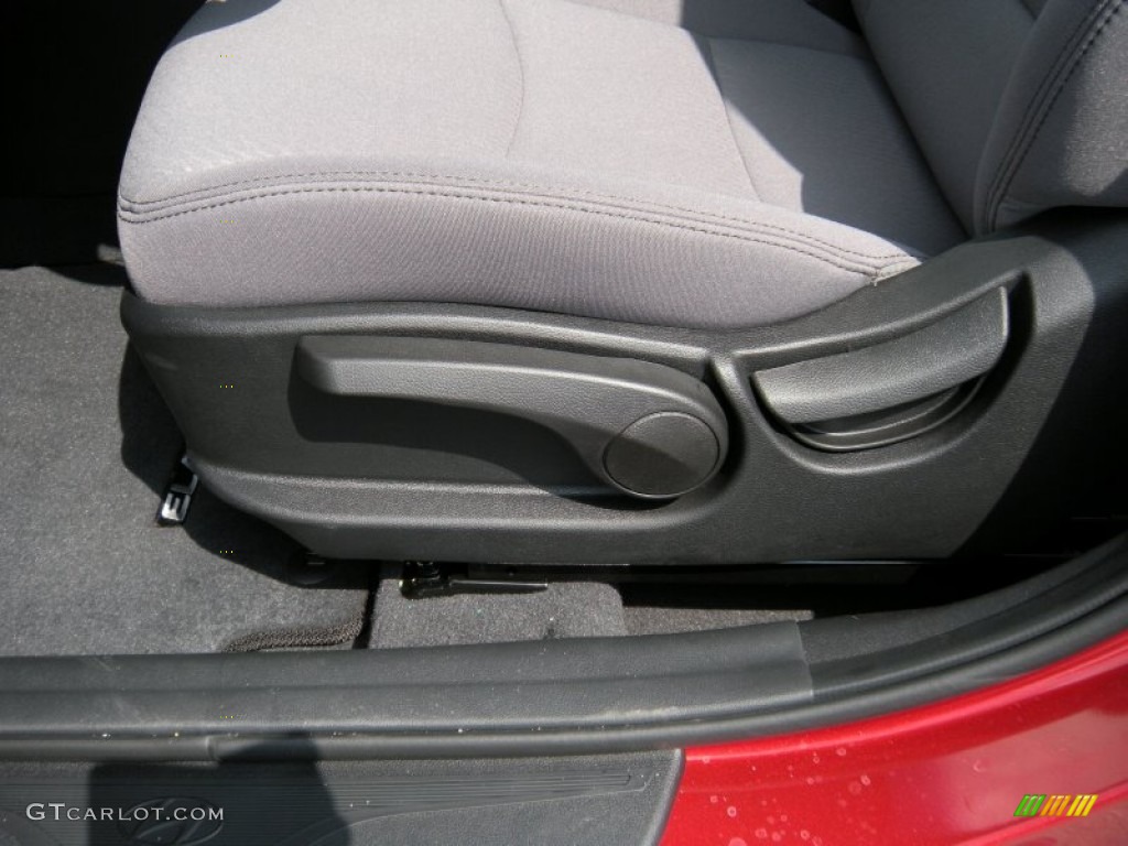 2014 Elantra SE Sedan - Red / Gray photo #23
