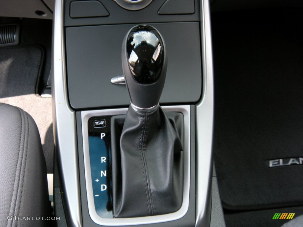 2014 Elantra SE Sedan - Red / Gray photo #28